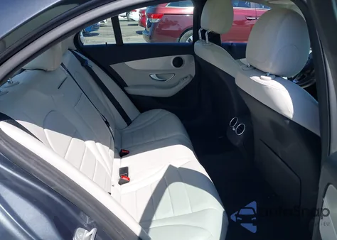 2015 Mercedes-Benz C 300 4Matic from USA, damaged, VIN 55SWF4KB9FU007875